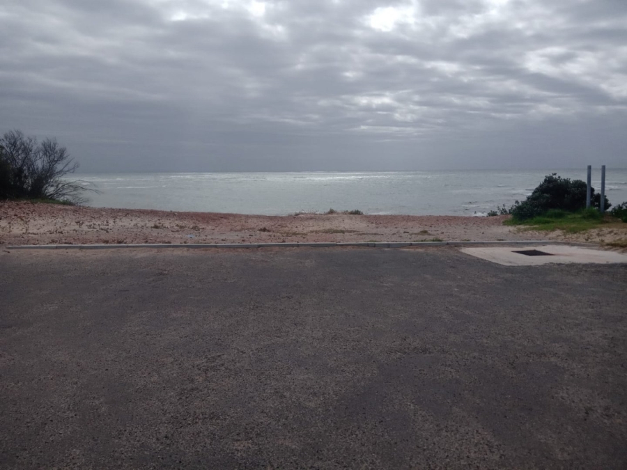 Commercial Property for Sale in Paradise Beach Eastern Cape